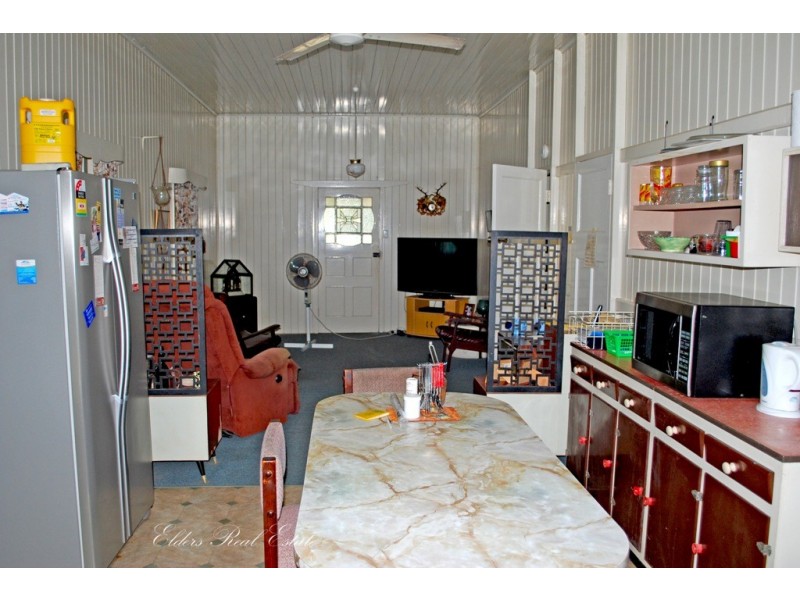 53 High St, Walkervale QLD 4670