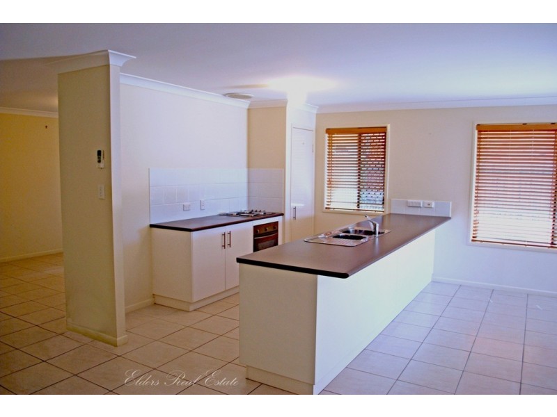 1/8 Wyllie St, Thabeban QLD 4670