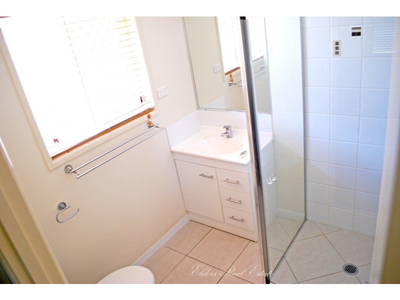 1/8 Wyllie St, Thabeban QLD 4670