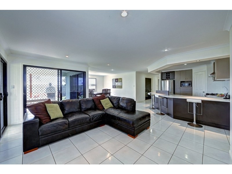 12 Bendidee Crt, Branyan QLD 4670