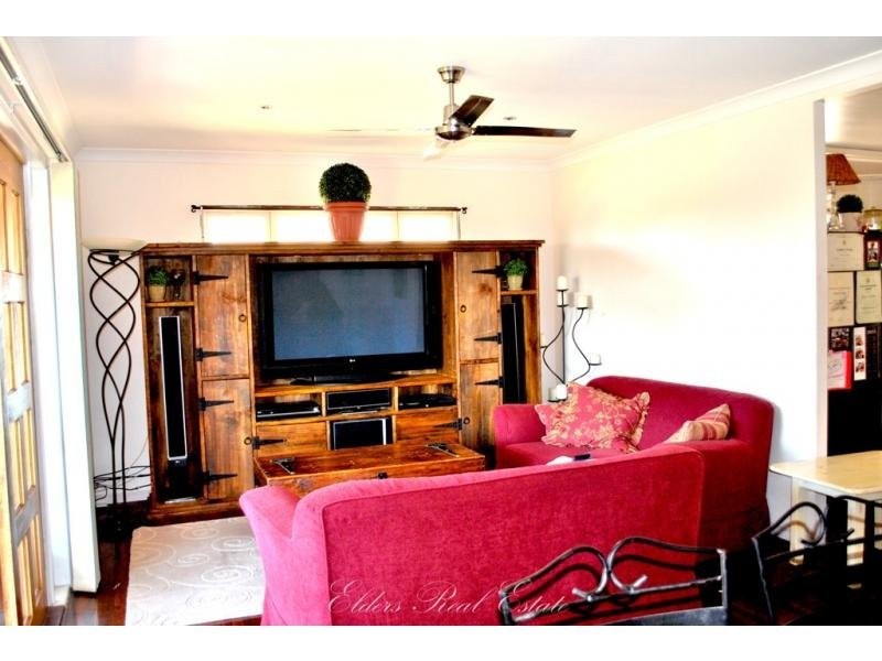 23 Baker Street, Kepnock QLD 4670