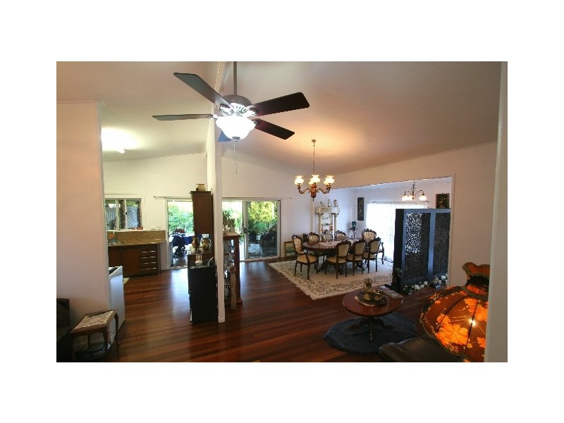 7 Joyce St, Svensson Heights QLD 4670
