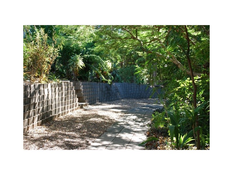 7 Joyce St, Svensson Heights QLD 4670