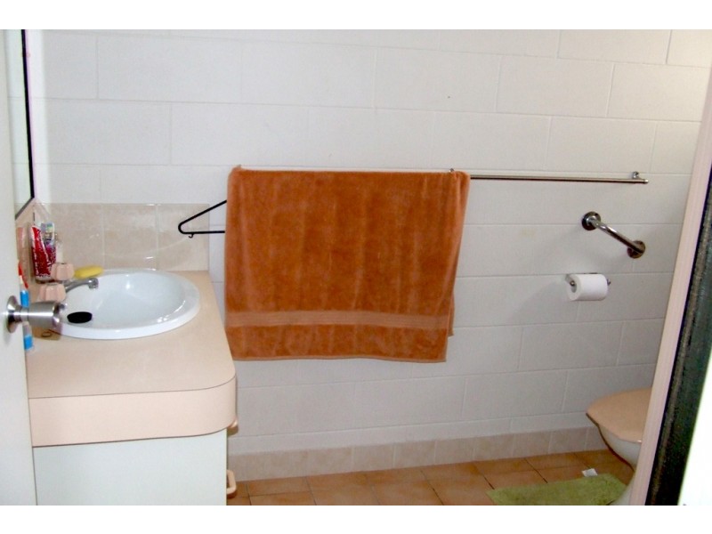 Unit 2, 88 Woondooma St, Bundaberg West QLD 4670