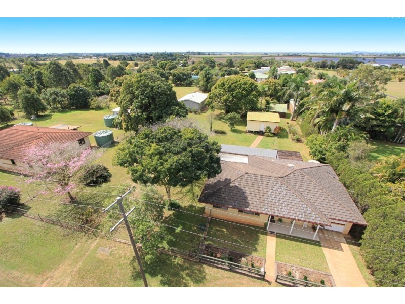 8 Rosedale Rd, Oakwood QLD 4670