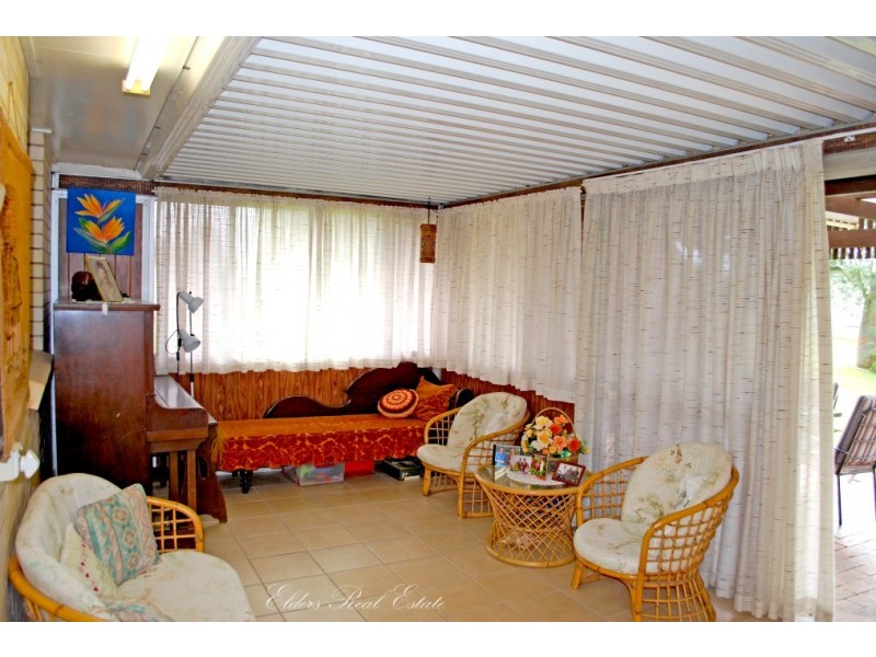 8 Rosedale Rd, Oakwood QLD 4670