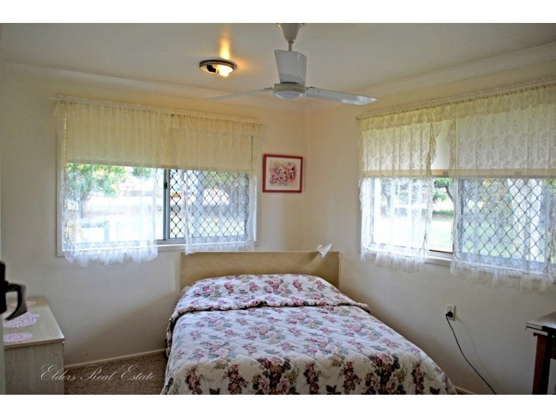 8 Rosedale Rd, Oakwood QLD 4670