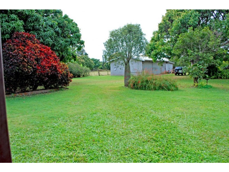 8 Rosedale Rd, Oakwood QLD 4670