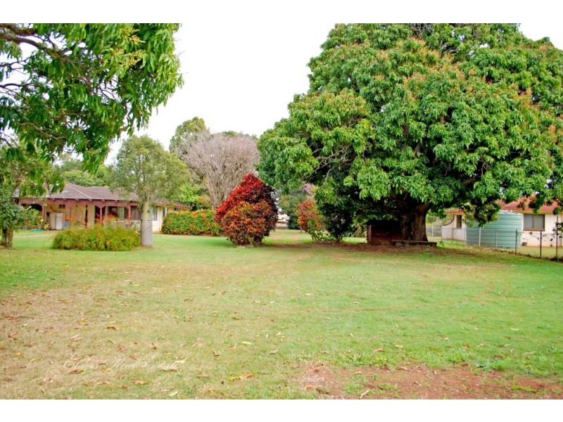 8 Rosedale Rd, Oakwood QLD 4670