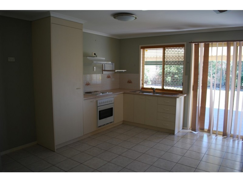 9 Faircloth Cr, Kensington QLD 4670