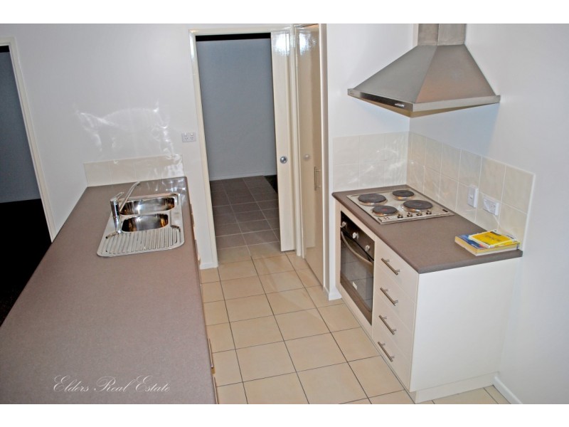 1/33 Loeskow St, Bundaberg North QLD 4670