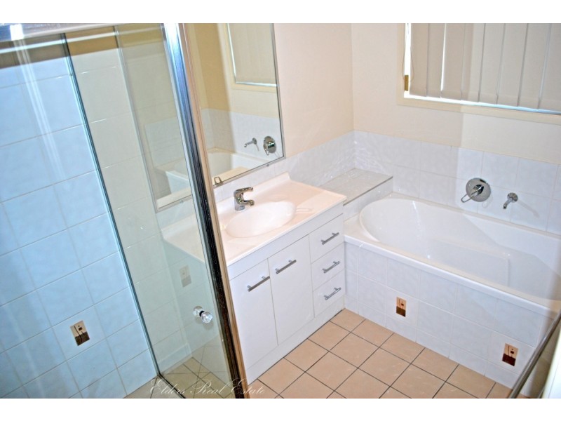 1/33 Loeskow St, Bundaberg North QLD 4670