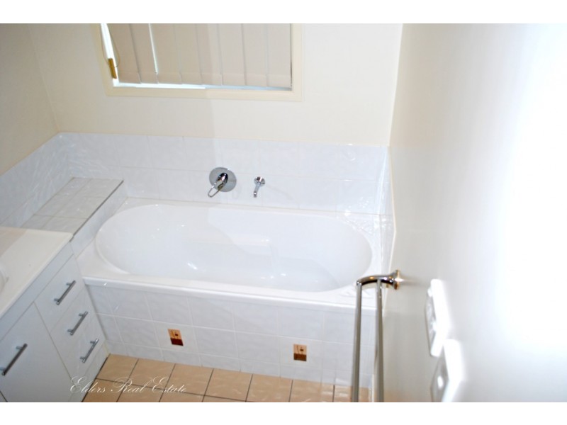 1/33 Loeskow St, Bundaberg North QLD 4670