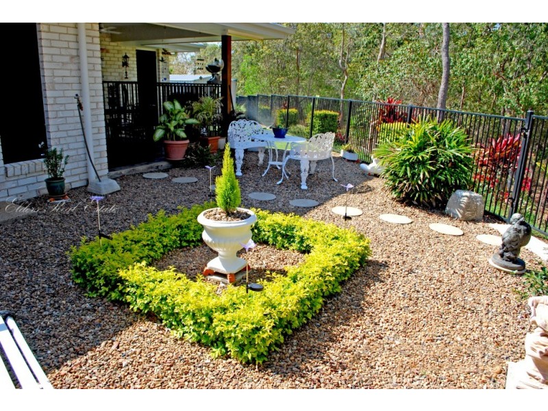 14 Green Av, Branyan QLD 4670