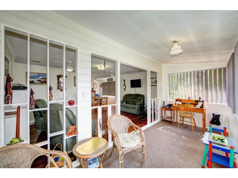 12 Maynard St, Avenell Heights QLD 4670