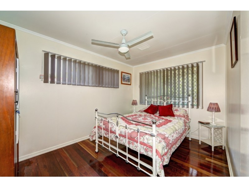 12 Maynard St, Avenell Heights QLD 4670