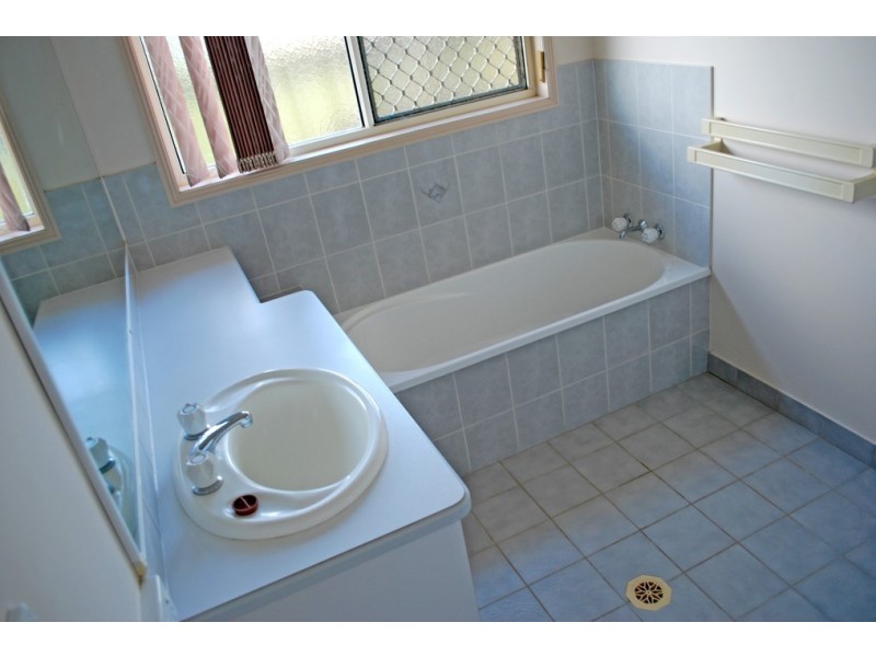 3 McRobbie Crt, Kalkie QLD 4670