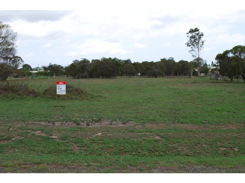 11 Clydesdale Av, Branyan QLD 4670