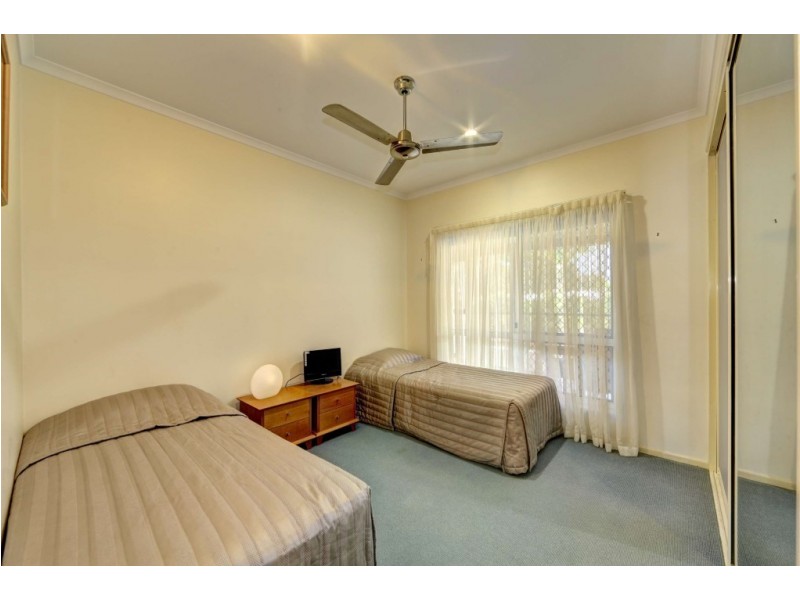 17 Plum Tree Cr, Moore Park Beach QLD 4670