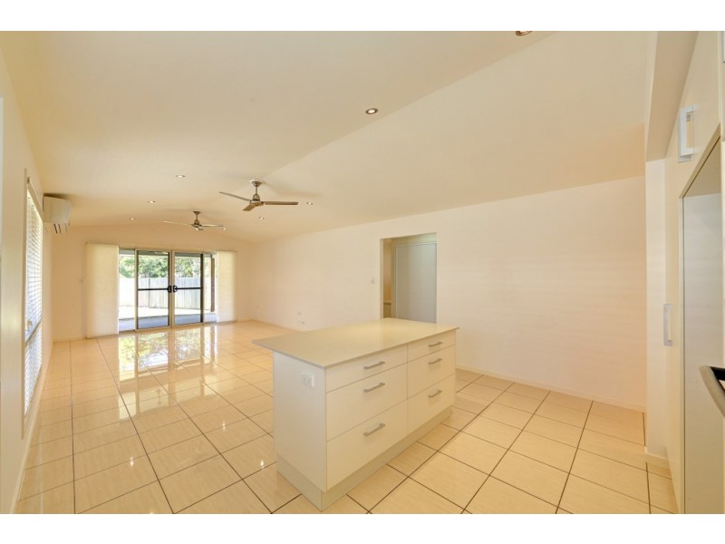 12/7 Elliott Heads Rd, Kepnock QLD 4670