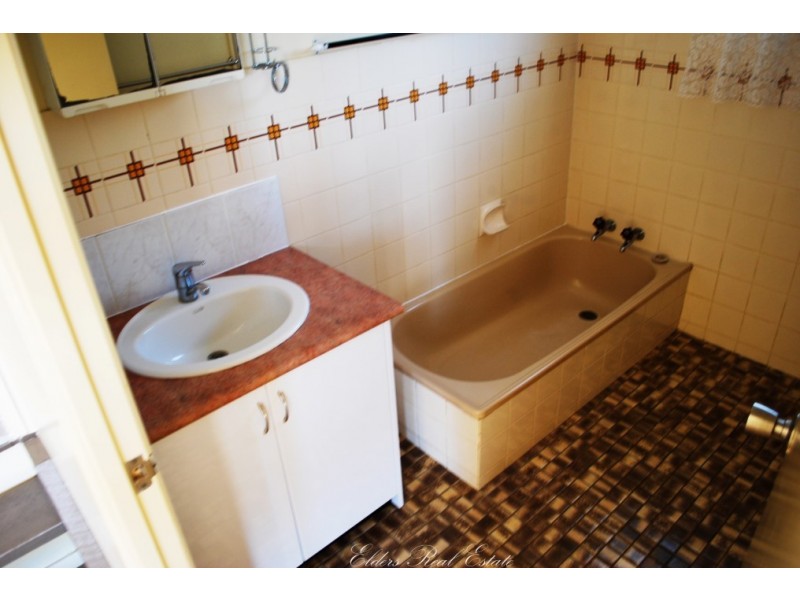 60 Gavin St, Bundaberg North QLD 4670