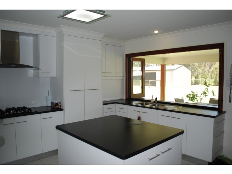 12 Sharondale Dr, Sharon QLD 4670