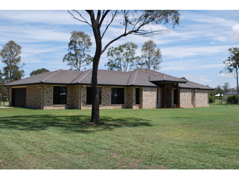 12 Sharondale Dr, Sharon QLD 4670