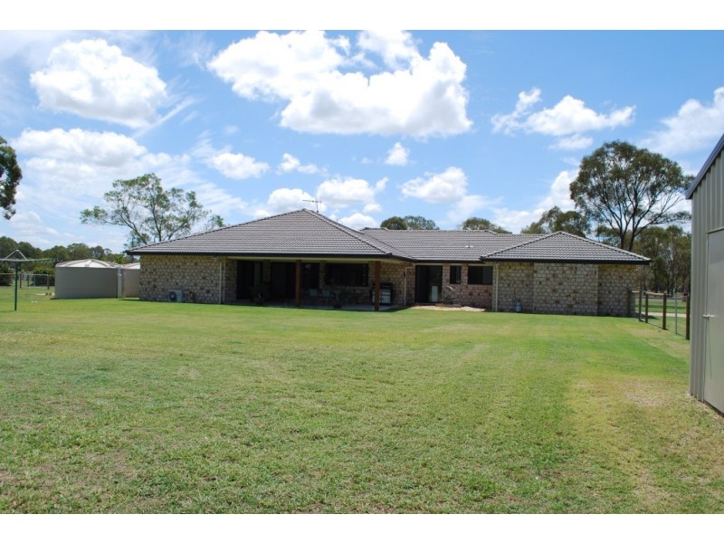 12 Sharondale Dr, Sharon QLD 4670
