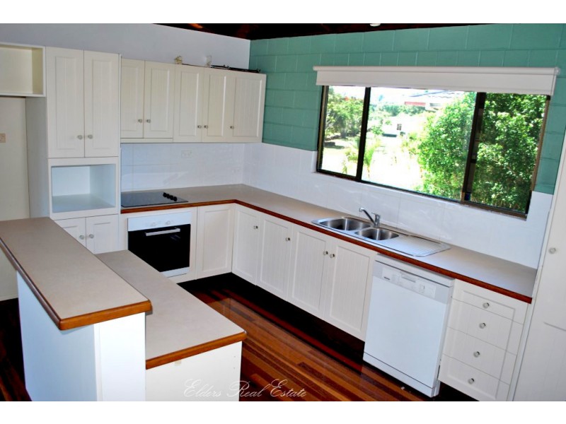 3 Byron St, Burnett Heads QLD 4670