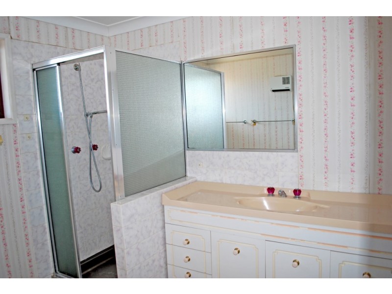 5 Faircloth Cres, Kensington QLD 4670