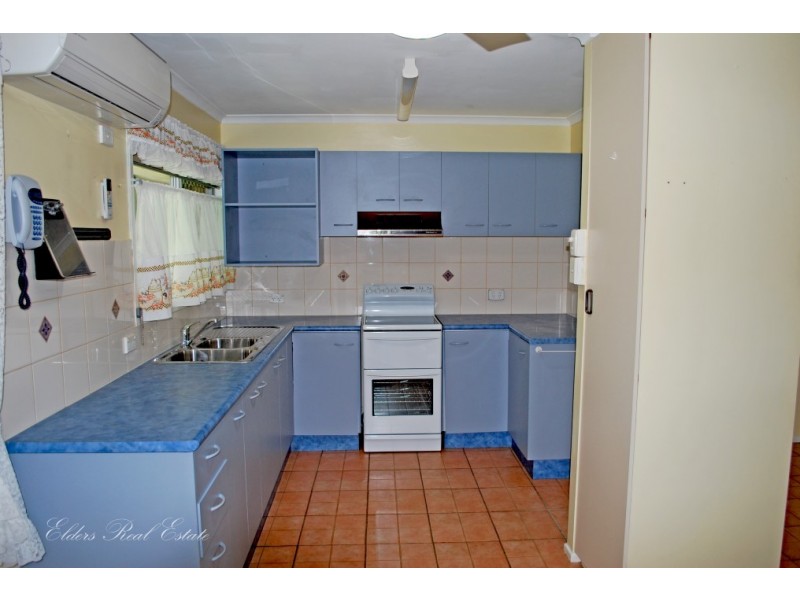 3 Robertson St, Kepnock QLD 4670