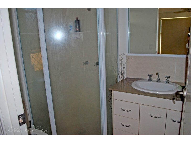 Unit 2, 179A Bargara Rd, Kalkie QLD 4670