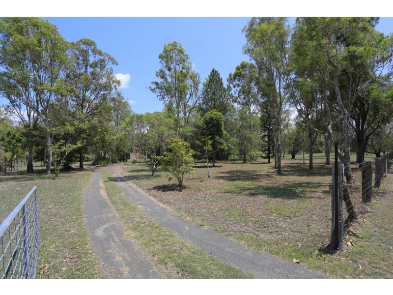 3 Grahams Rd, Sharon QLD 4670