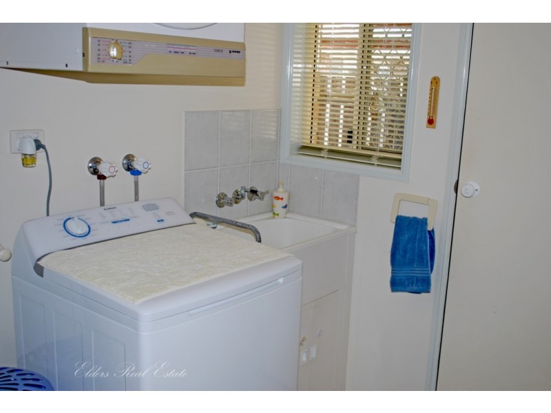 Unit 2, 18 Bingera St, Bundaberg West QLD 4670