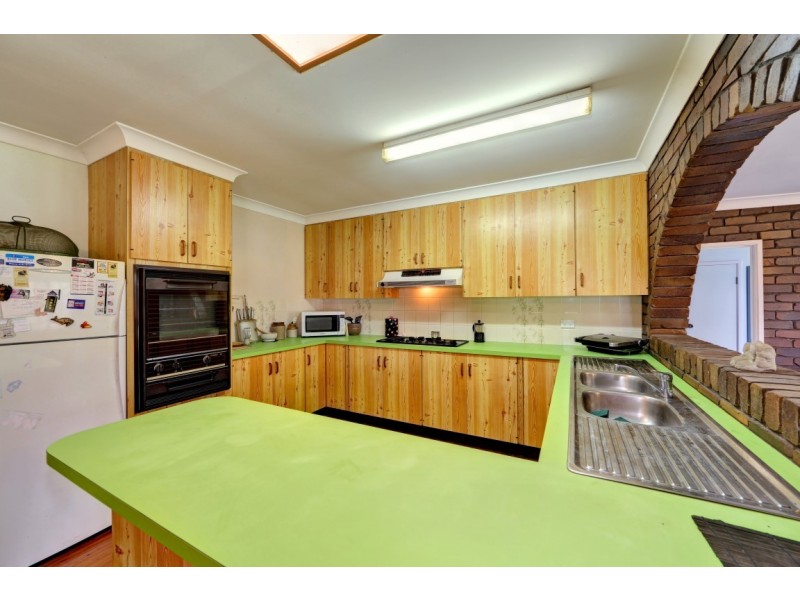 4 Sapphire, Millbank QLD 4670