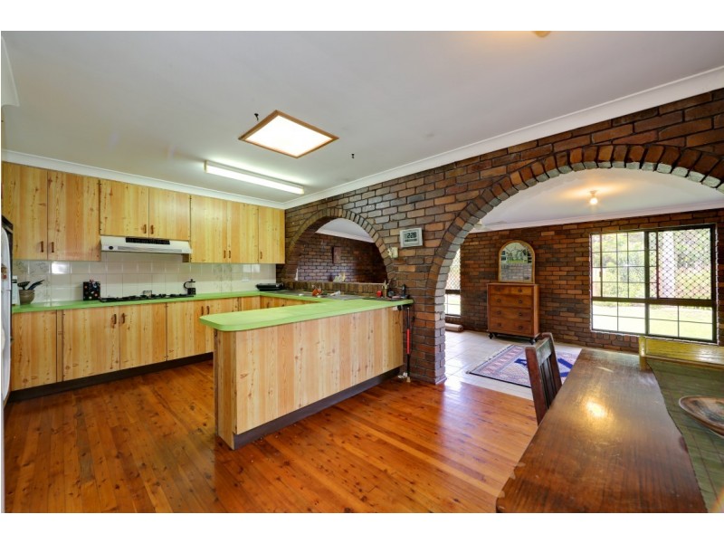 4 Sapphire, Millbank QLD 4670