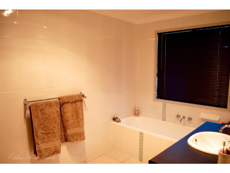 281 Hummock Rd, Windermere QLD 4670