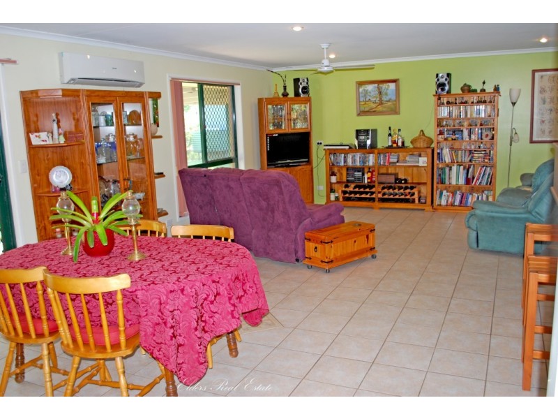 437 Gooburrum Rd, Welcome Creek QLD 4670
