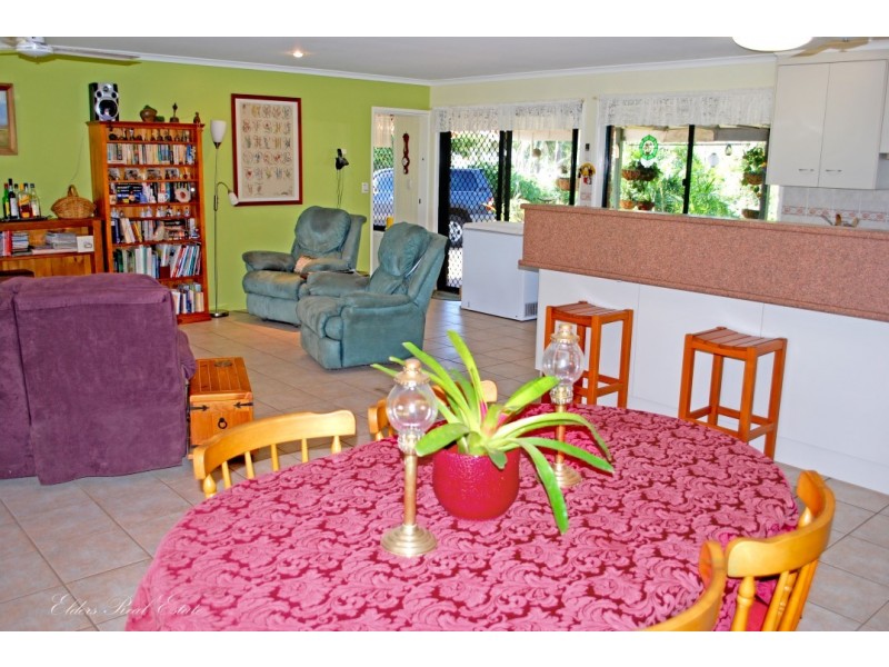 437 Gooburrum Rd, Welcome Creek QLD 4670