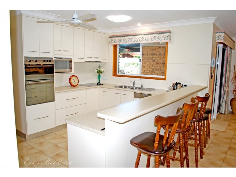 3 St Lucia Cr, Avoca QLD 4670