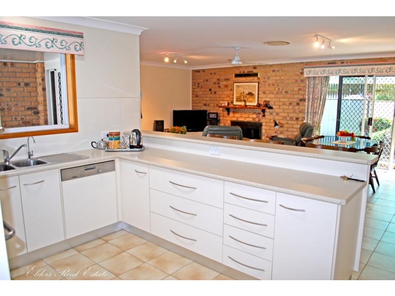 3 St Lucia Cr, Avoca QLD 4670