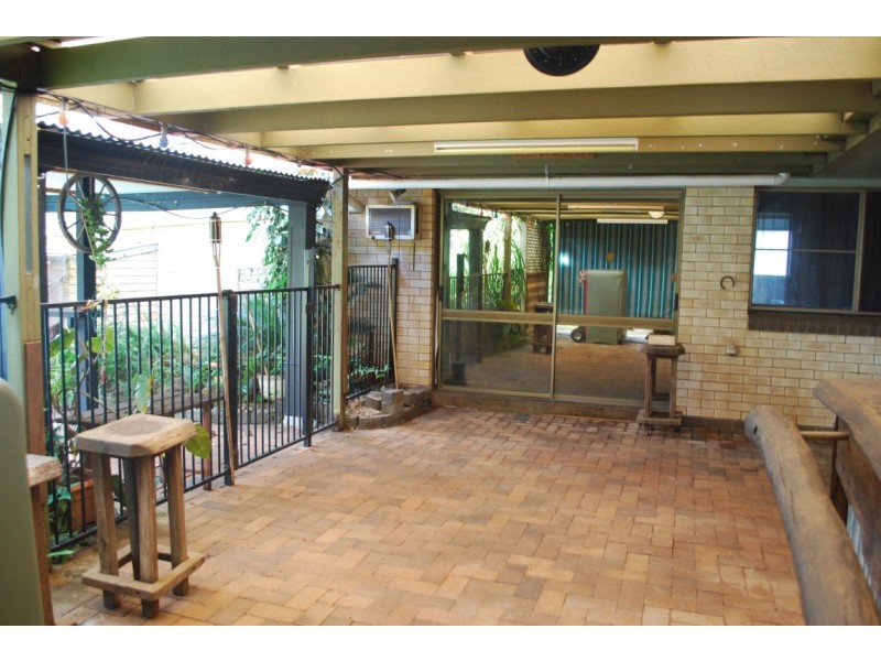 552 Clayton Rd, Alloway QLD 4670