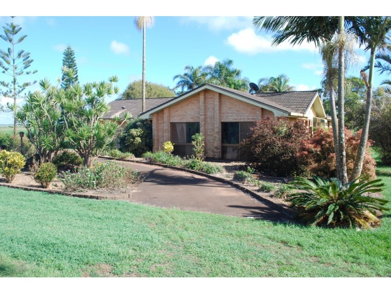 552 Clayton Rd, Alloway QLD 4670