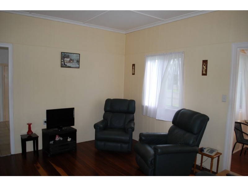12 Parker St, Millbank QLD 4670