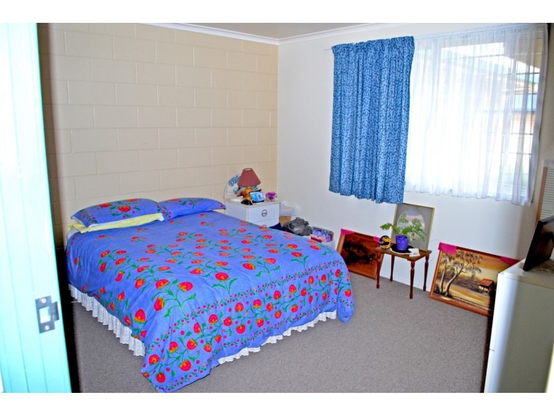 15 Robert St, Bundaberg South QLD 4670