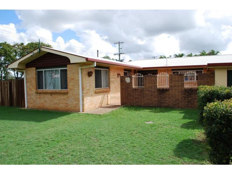 1 Faricloth Cres, Kensington QLD 4670