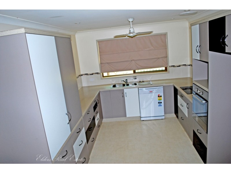 15 Faircloth Cr, Kensington QLD 4670