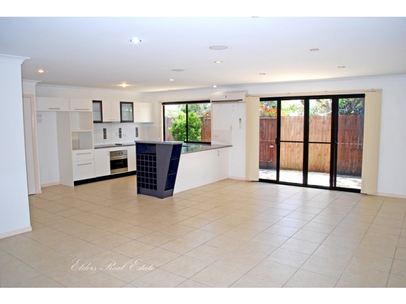 Unit 3, 6 Moran St, Svensson Heights QLD 4670