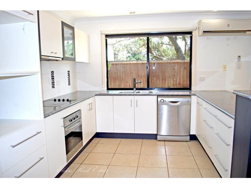 Unit 3, 6 Moran St, Svensson Heights QLD 4670