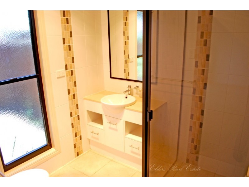 Unit 3, 6 Moran St, Svensson Heights QLD 4670